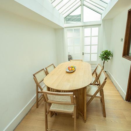 2Bedroom Gem In The Heart Of Kensington Londres Exterior foto
